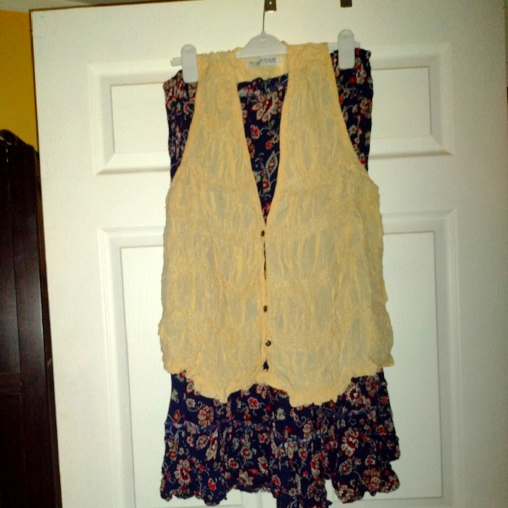 Two-piece skirt and vest set